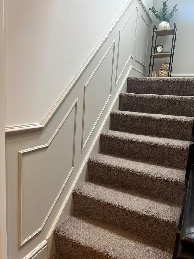Staircase wall panelling