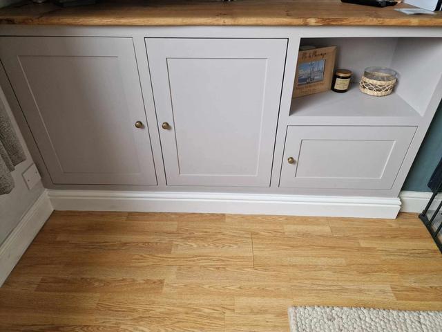 Alcove cupboards with open shelf