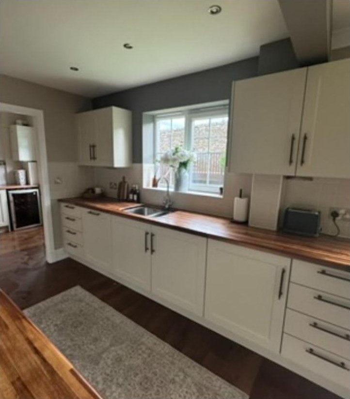 Oak worktops restored for Elizabeth Mirecki